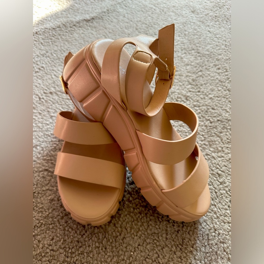 Women’s Wedge Sandals